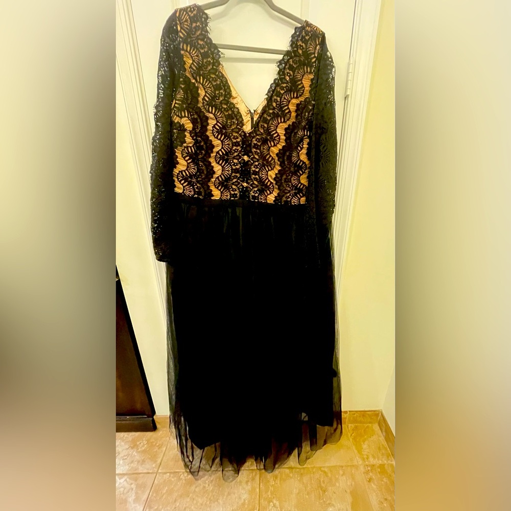 City Chic Rare Beauty XXL (26/28) Maxi Formal Dress/Gown